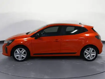 RENAULT CLIO V EVOLUTION E-Tech full hybrid 145 CV 