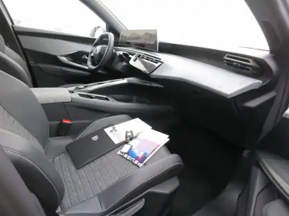 PEUGEOT 3008 ALLURE HYBRIDE 136 CV e-DCS6