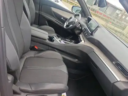 PEUGEOT 3008 GT HYBRID 225 CV E-EAT8
