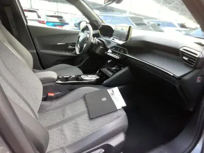 PEUGEOT 2008 ALLURE HYBRID 136 CV e-DCS6