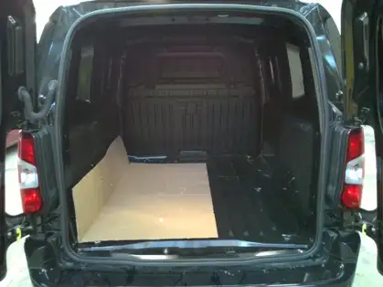 OPEL COMBO CARGO ELECTRIQUE COMBO-E M 800 KG ELECTRIQUE 100 KW BATTERIE 51 KWH
