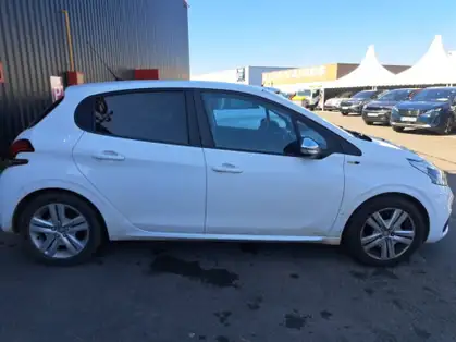 PEUGEOT 208 208 STYLE 1.2 PURETECH 82 CV BVM5