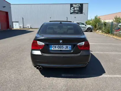 BMW SERIE 3 E90 330i 272ch Luxe A