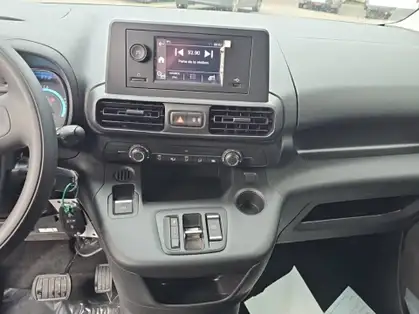 CITROEN BERLINGO VAN ELECTRIQUE TAILLE M 800 KGS 100 KW 136 CV (50 KWH)