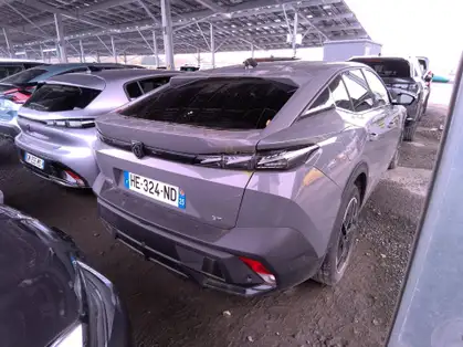 PEUGEOT 408 GT HYBRID 136 CV e-DCS6