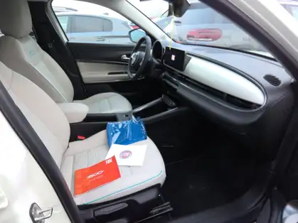 FIAT 600 LA PRIMA 1.2 Hybrid 110 CV eDCT6 