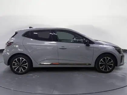 RENAULT CLIO V TECHNO E-Tech full hybrid 145 CV GSR2 