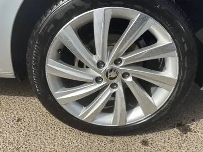 SKODA OCTAVIA COMBI 1.4 TSI PHEV iV 204 ch DSG6e Business