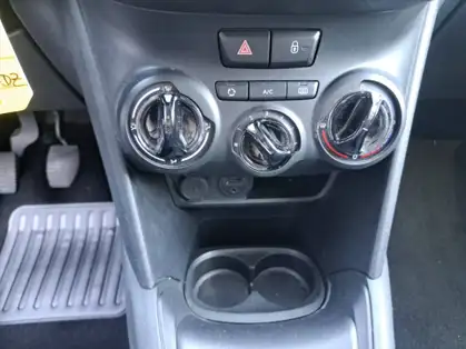 PEUGEOT 208 208 STYLE 1.2 PURETECH 82 CV BVM5