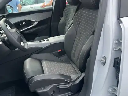 PEUGEOT 3008 ALLURE HYBRIDE 136 CV e-DCS6