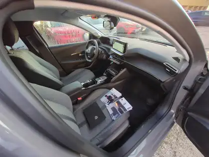 PEUGEOT 208 ALLURE HYBRID 100 CV E-DCS6