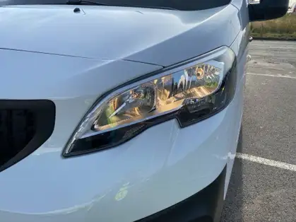 PEUGEOT E-EXPERT FOURGON TAILLE M ELECTRIQUE 50 KWH 136 CV