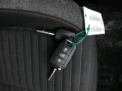 PEUGEOT 2008 PureTech 130 S&S EAT8 Active Business