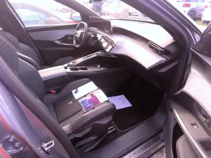 PEUGEOT 3008 GT HYBRID 136 CV E-DCS6