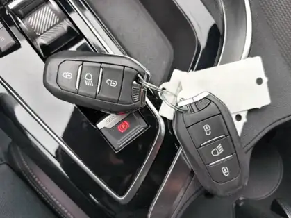 PEUGEOT 3008 GT HYBRID 225 CV E-EAT8