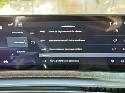 PEUGEOT 5008 ALLURE Hybrid 145 CV e-DCS6 