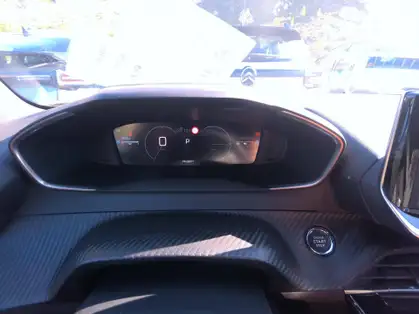 PEUGEOT 2008 ALLURE Hybrid 145 CV e-DCS6 