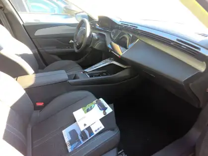 PEUGEOT 308 ALLURE Hybrid 136 e-DCS6 