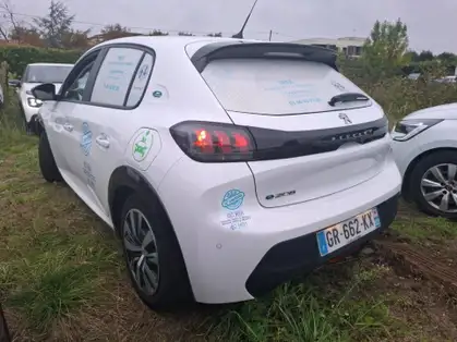 PEUGEOT 208 BUSINESS R ELECTRIQUE  ACTIVE BUSINESS R 50 KWH 136