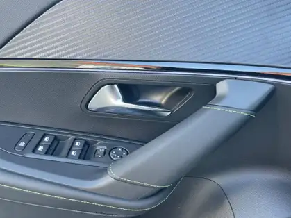PEUGEOT 2008 GT HYBRID 136 CV E-DCS6