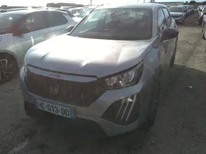 PEUGEOT 2008 STYLE Hybrid 145 e-DCS6