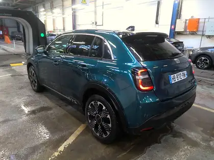 FIAT 600 LA PRIMA 1.2 Hybrid 100 CV DCT6 