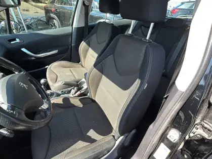 PEUGEOT 308 BUSINESS PACK 1.6 e-HDi 115 CV BVM 