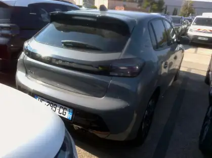 PEUGEOT 208 ALLURE HYBRID 100 CV E-DCS6