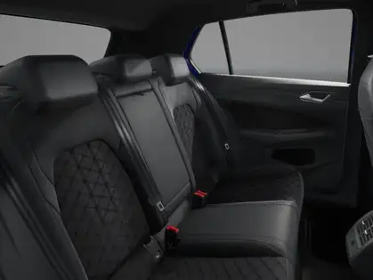 VOLKSWAGEN GOLF R-LINE EDITION 1.5 eTSI EVO2 150 DSG7 