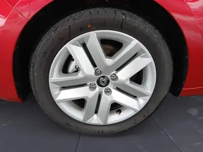 RENAULT CLIO V EVOLUTION E-Tech full hybrid 145 CV 