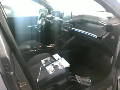 PEUGEOT 208  GT 50 kWh 136 CV 