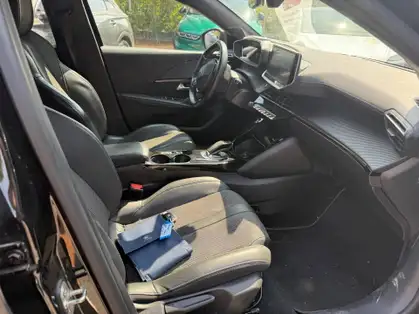 PEUGEOT 208 50 kWh 136ch GT Line