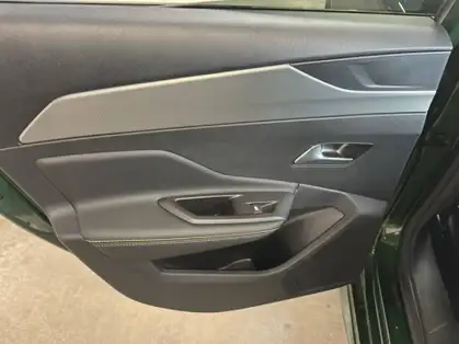 PEUGEOT 308 54 kWh 156ch First Edition