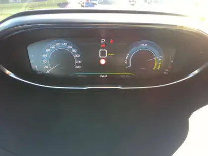 PEUGEOT 3008 GT HYBRID 225 CV E-EAT8