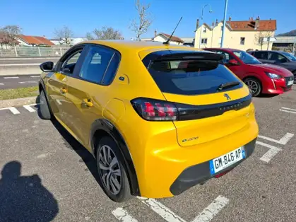 PEUGEOT 208 50 kWh 136ch Active