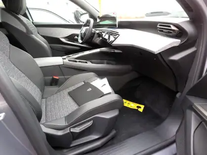 PEUGEOT 3008 ALLURE Hybrid 145 CV e-DCS6 