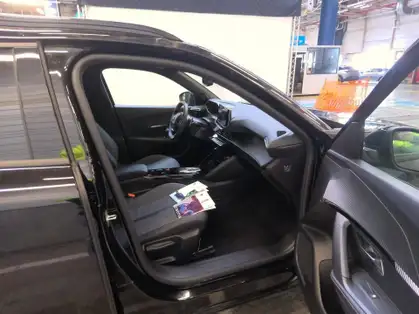 PEUGEOT 2008 ALLURE HYBRID 136 CV e-DCS6