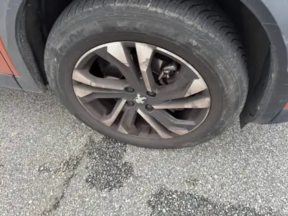 PEUGEOT 2008 BlueHDi 130 S&S EAT8 Allure Business