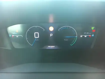 PEUGEOT 2008 ALLURE Hybrid 145 CV e-DCS6 