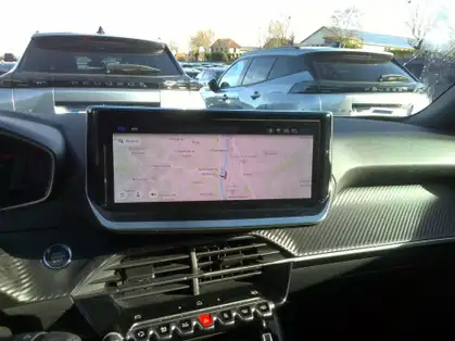 PEUGEOT 2008 ALLURE HYBRID 136 CV e-DCS6