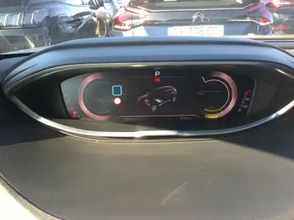 PEUGEOT 5008 GT 1.2 HYBRID 136 CV E-DCS6