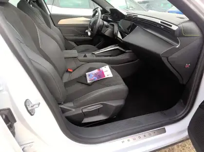 PEUGEOT 408 GT PHEV 180 CV e-EAT8