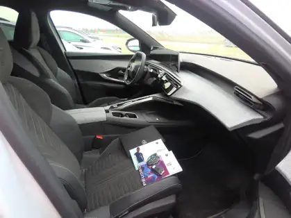 PEUGEOT 5008 GT Hybrid 145 CV e-DCS6 