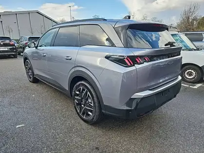 PEUGEOT 5008 ALLURE HYBRID 136 e-DCS6 
