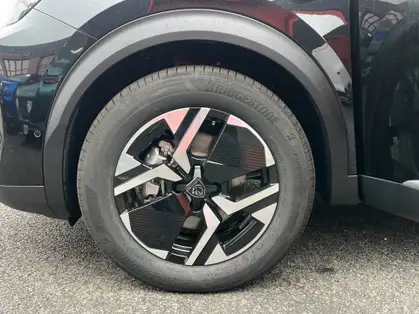 PEUGEOT 2008 GT Hybrid 145 CV e-DCS6 