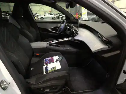 PEUGEOT 5008 GT Hybrid 145 CV e-DCS6 