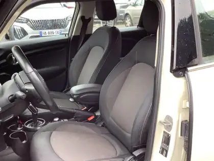 MINI HATCH 5 PORTES F55 LCI II ESSENTIAL Cooper 136 CV DKG7 
