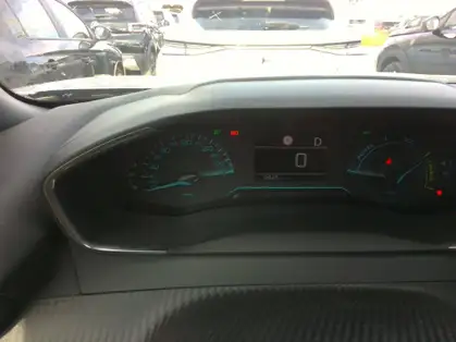 PEUGEOT 2008 STYLE Hybrid 145 e-DCS6