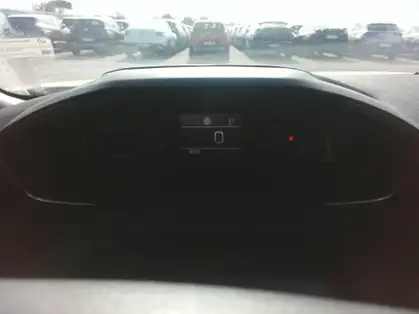 PEUGEOT 2008 STYLE Hybrid 136 CV E-DCS6 