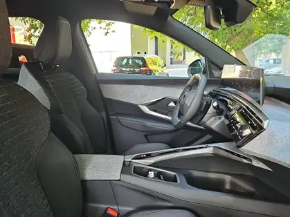 PEUGEOT 5008 ALLURE Hybrid 145 CV e-DCS6 